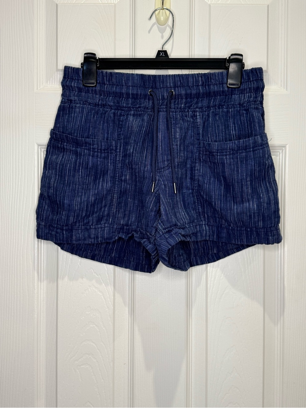 Athleta Women's Size 4 100% Linen Textured Short Shorts Blue Drawstring